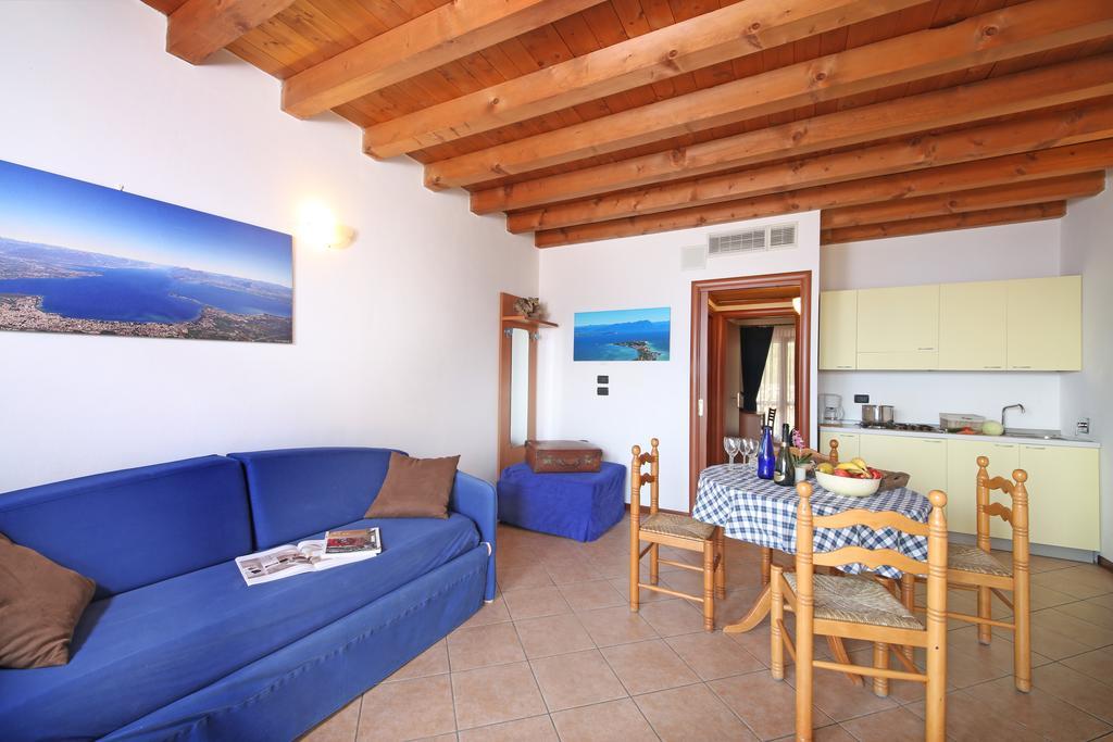 غارنانو Residence Borgo Dei Limoni - Appartamenti Con Garage المظهر الخارجي الصورة