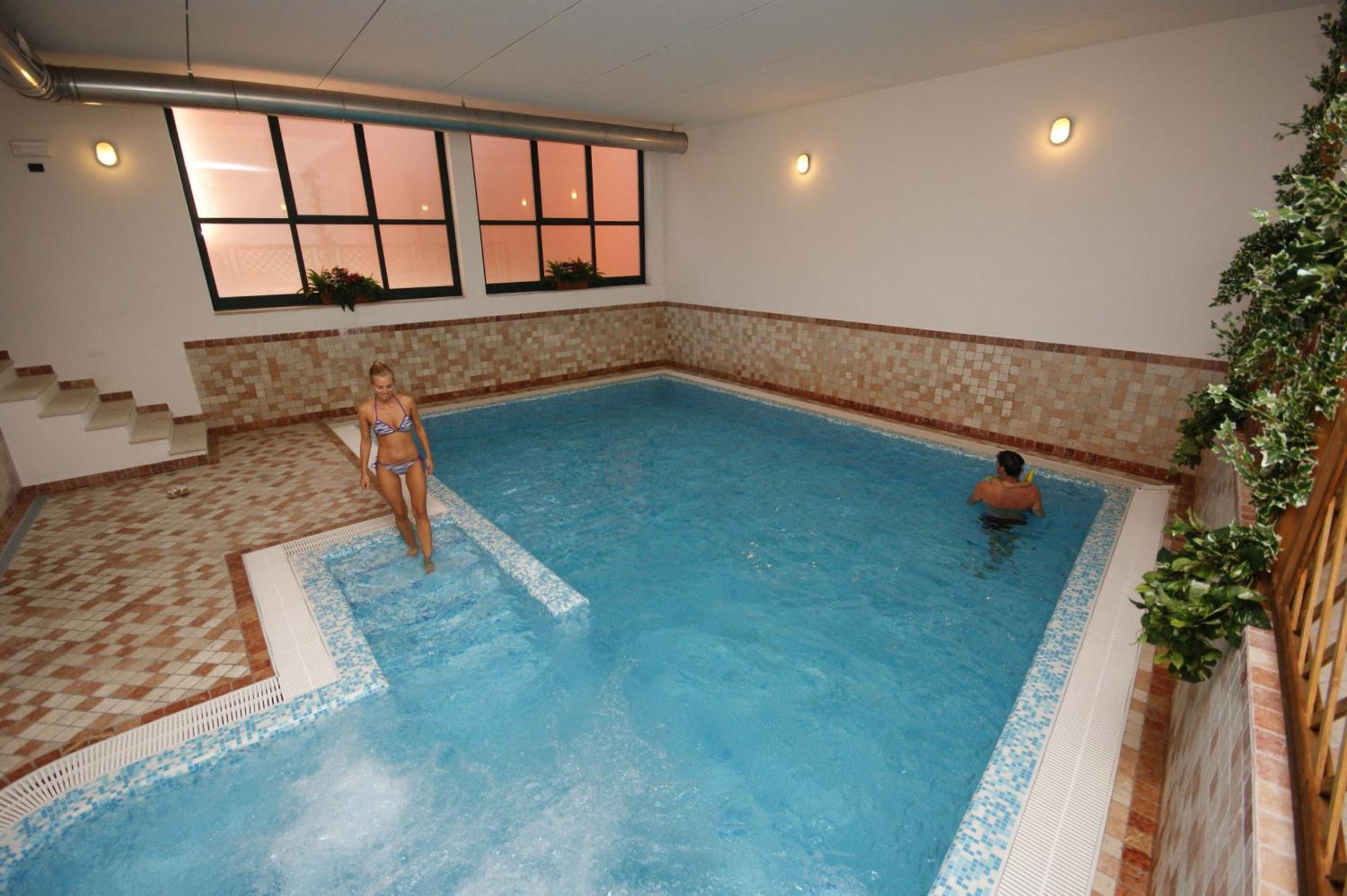 غارنانو Residence Borgo Dei Limoni - Appartamenti Con Garage المظهر الخارجي الصورة
