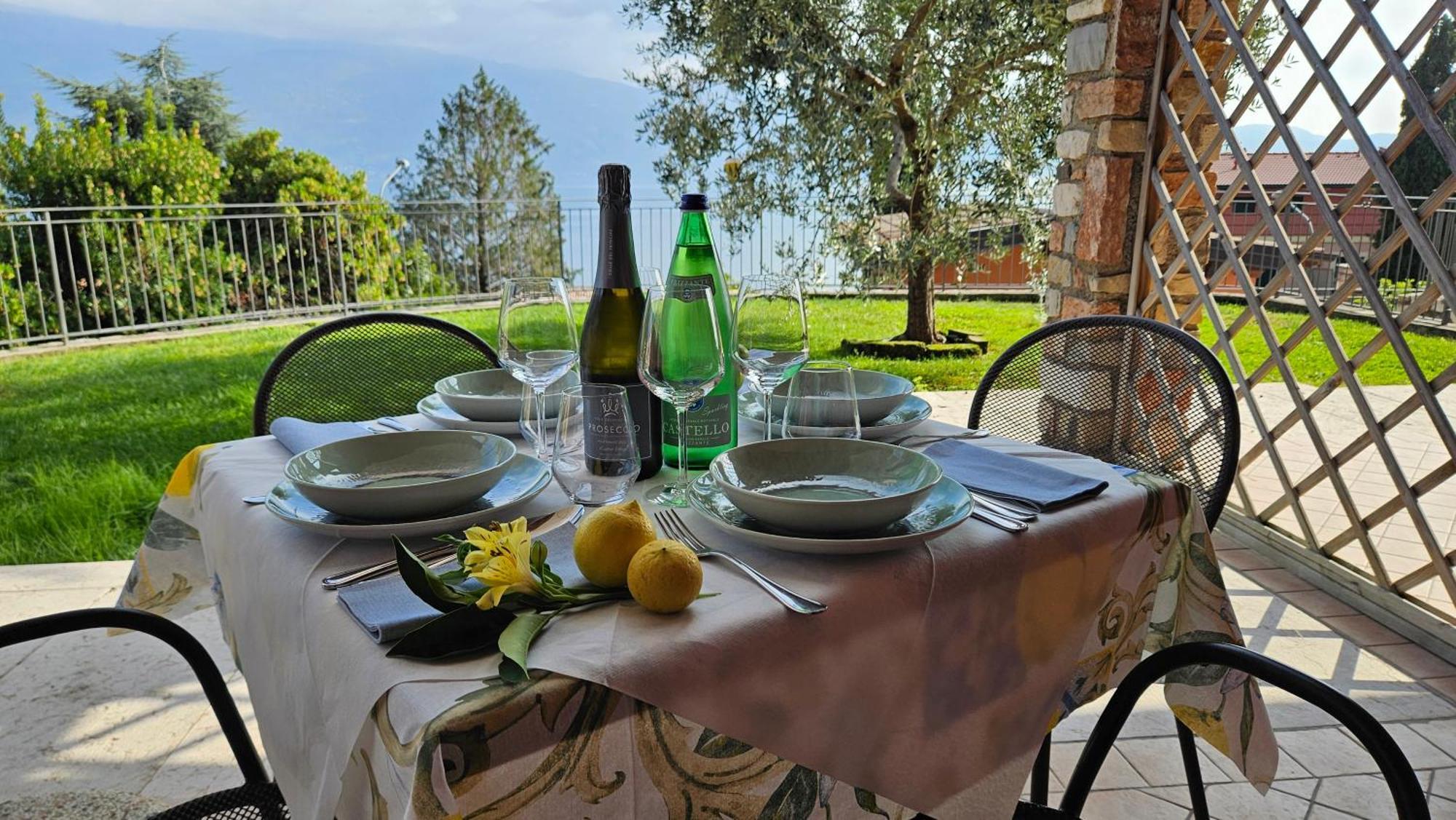 غارنانو Residence Borgo Dei Limoni - Appartamenti Con Garage المظهر الخارجي الصورة